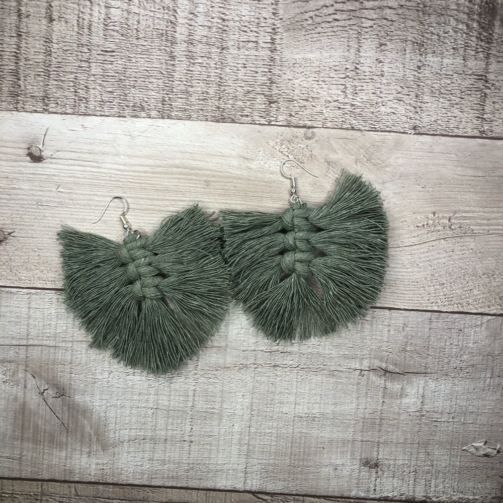 Macrame Feather/Leaf Earrings